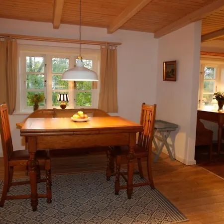 Alte Stellmacherei Historisches Reetdachhaus Lägenhet