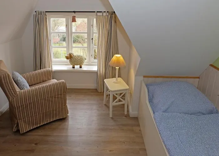 Alte Stellmacherei Historisches Reetdachhaus Pellworm